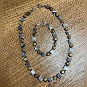 Vintage Brown and Black Beaded Bracelet and Necklace Set - excellent condition